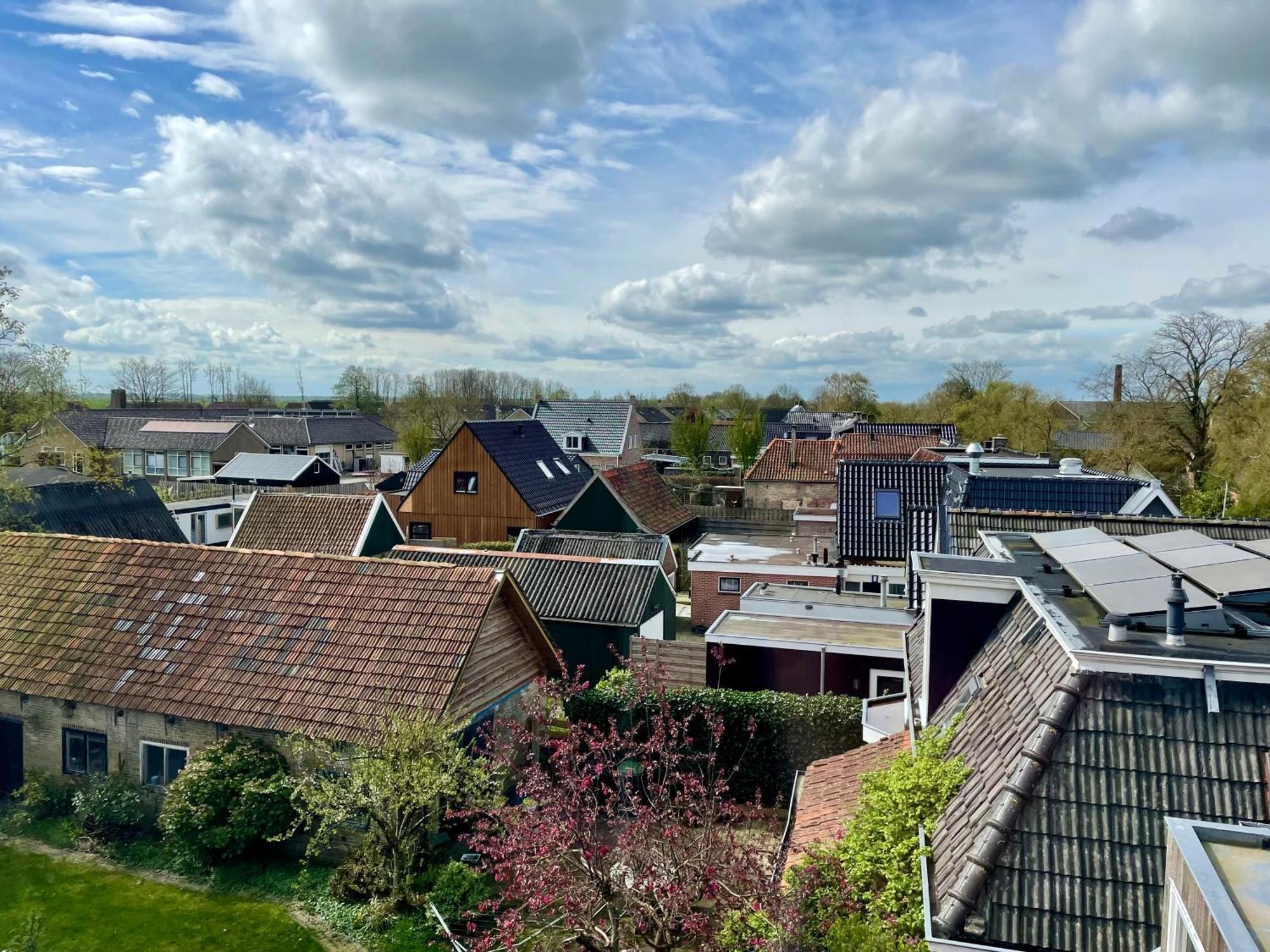 Herberg Het Rechthuis Rinsumageest Esterno foto